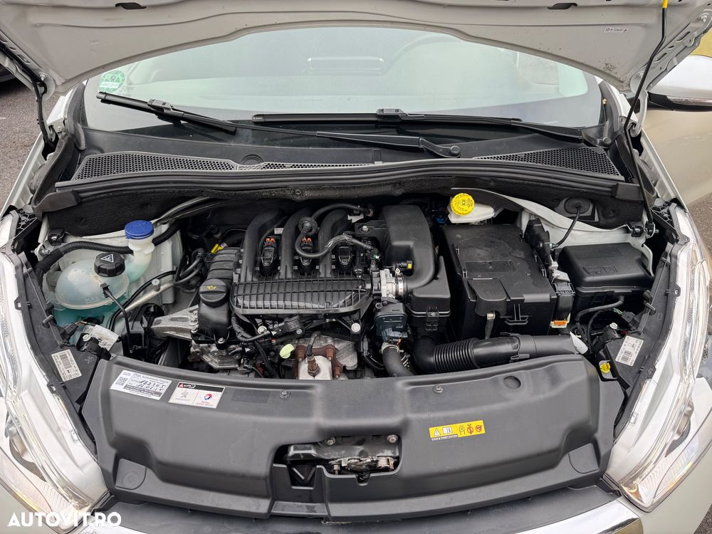 Peugeot 208 PureTech 82 Start & Stop Allure - 15