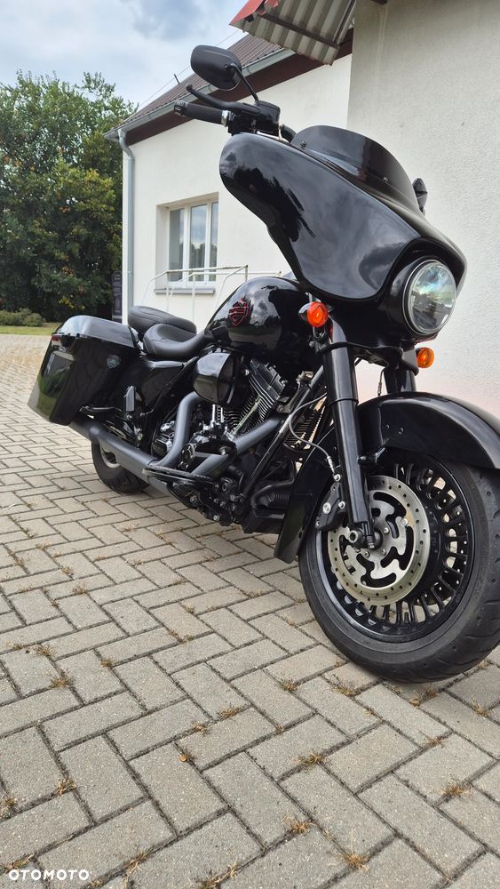 Harley-Davidson FLHT Electra Glide Standard - 2