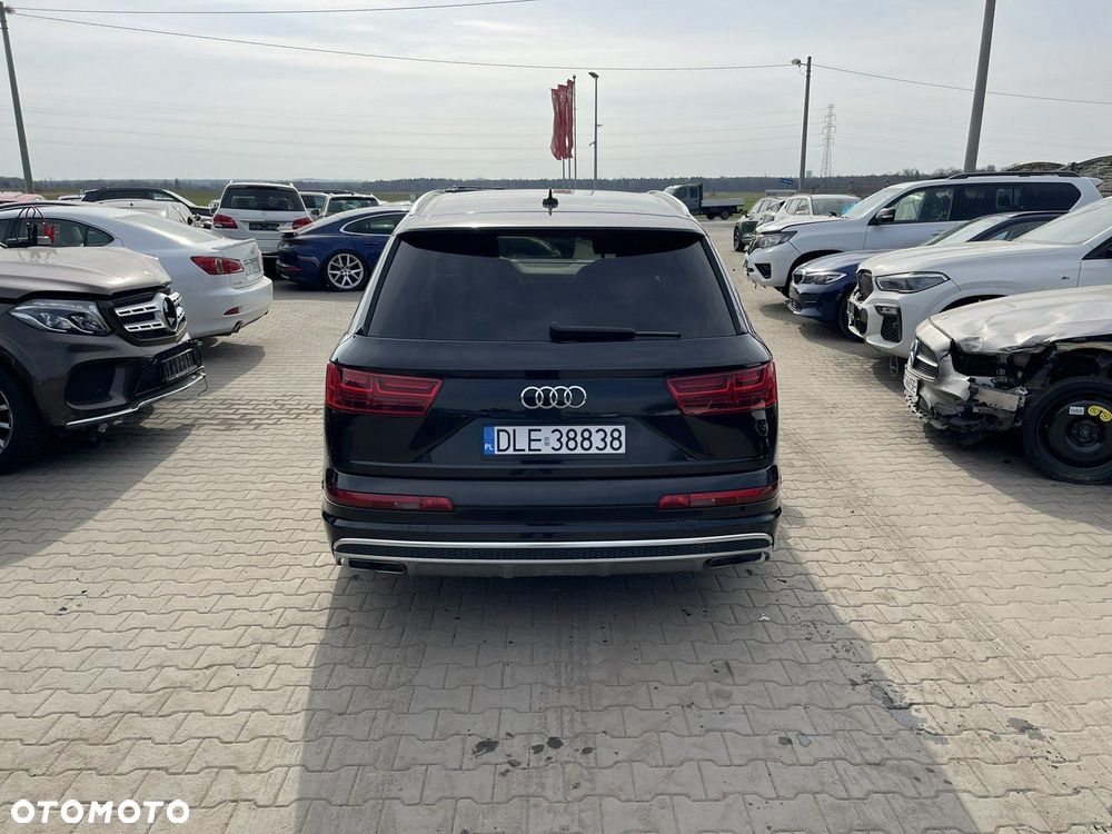 Audi Q7 3.0 TDI Quattro Tiptronic - 5