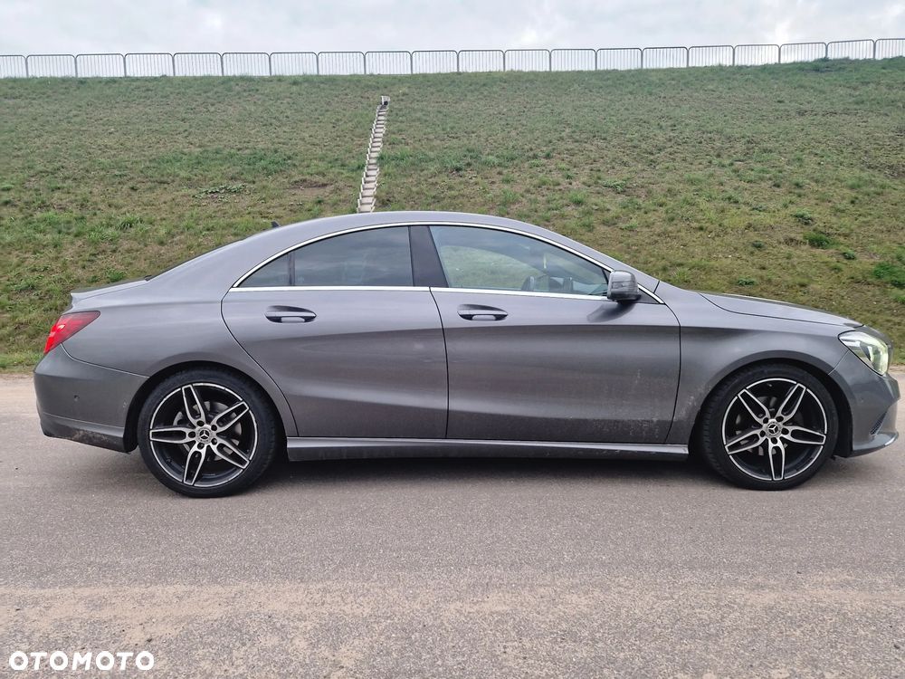 Mercedes-Benz CLA 200 7G-DCT AMG Line - 14