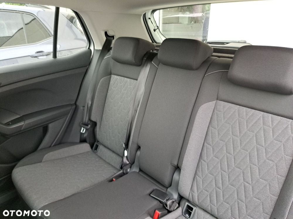 Volkswagen T-Cross - 17