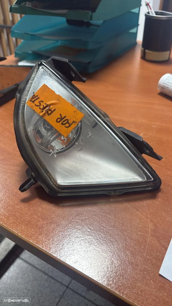 Farol nevoeiro ford fiesta direito - 1