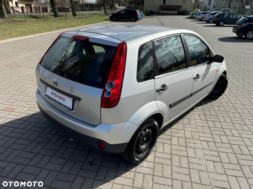 Ford Fiesta - 2