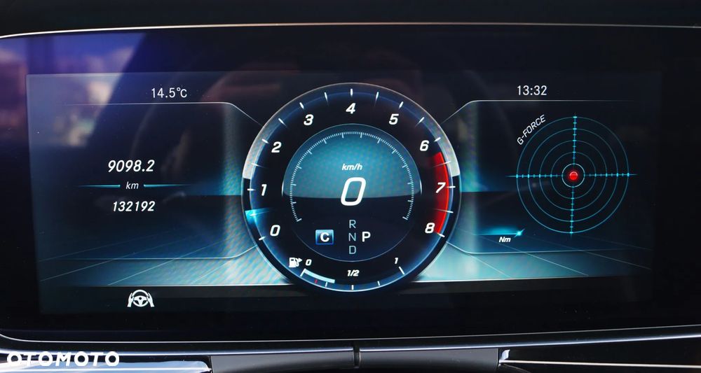 Mercedes-Benz Klasa E 400 4Matic 9G-TRONIC Exclusive - 33