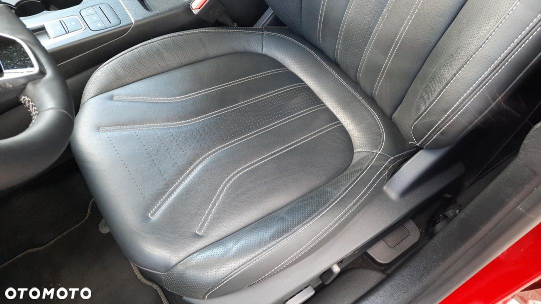 Ford Kuga - 11