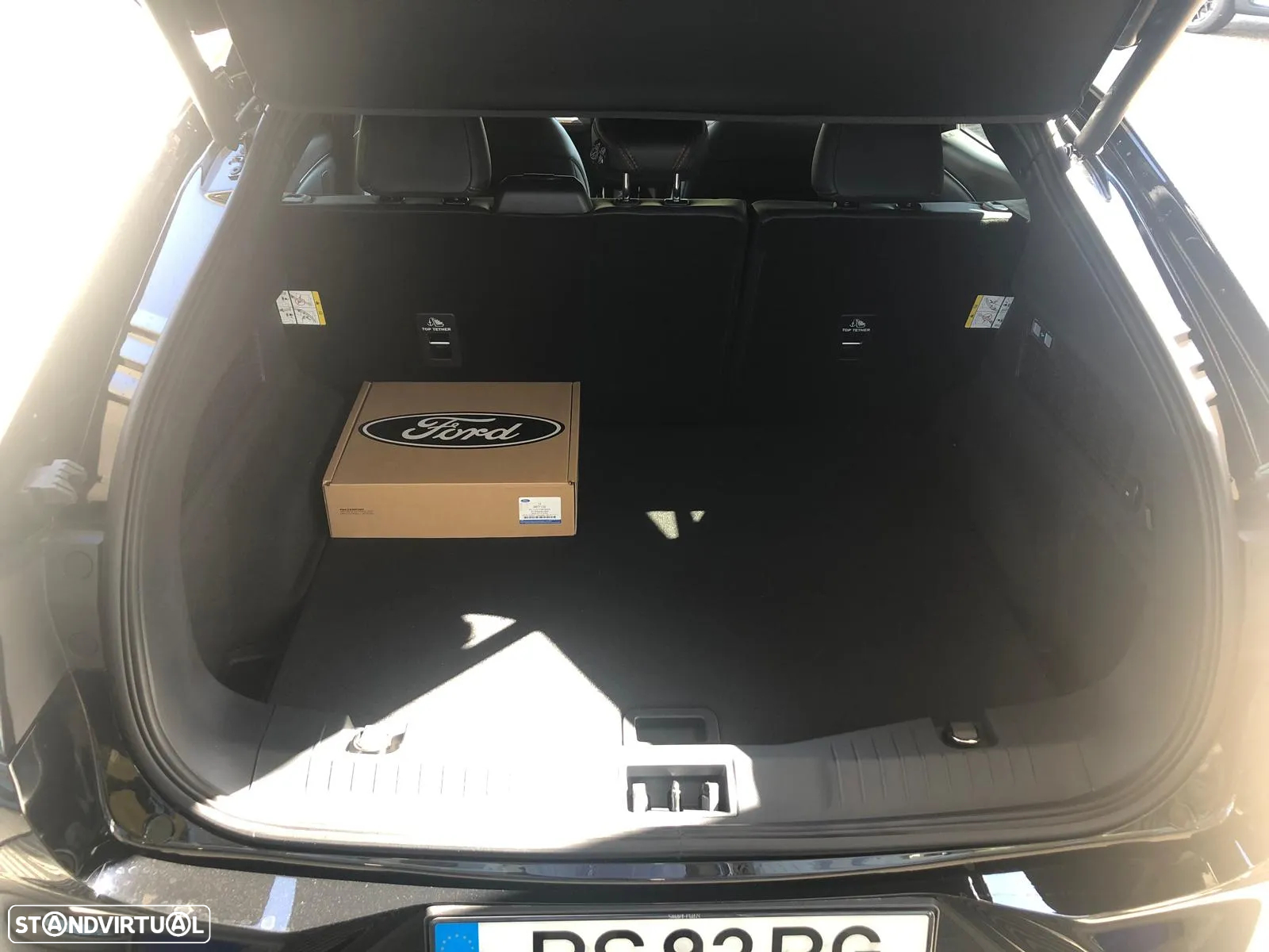 Ford Mustang Mach-E 72.6 kWh Premium AWD - 17