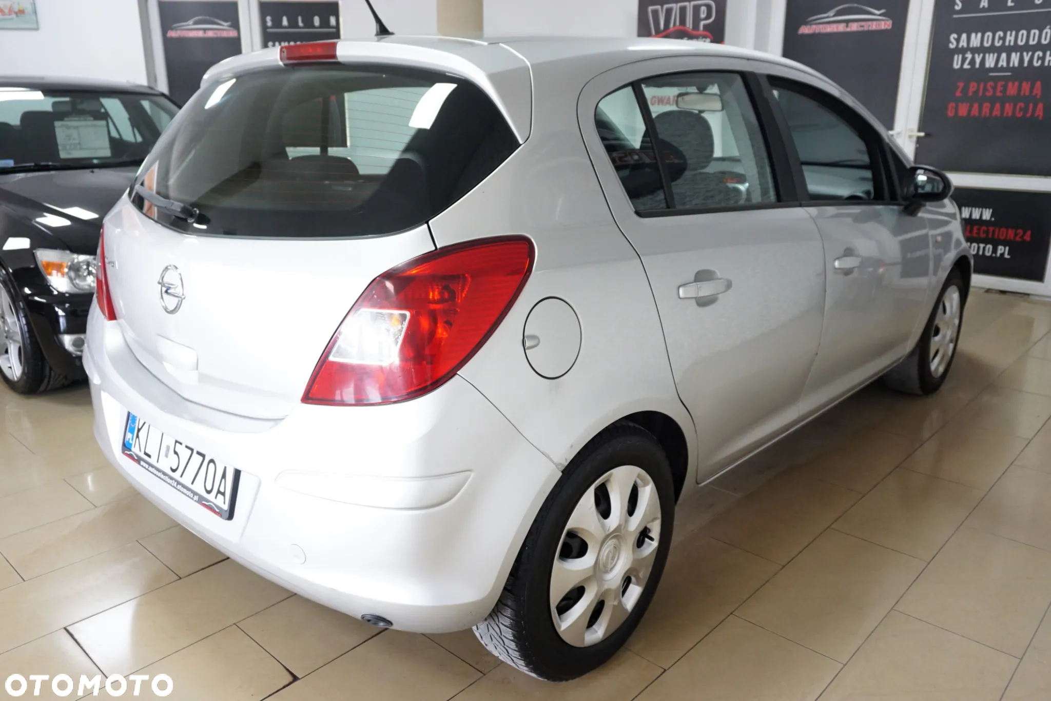 Opel Corsa 1.4 16V Enjoy - 9