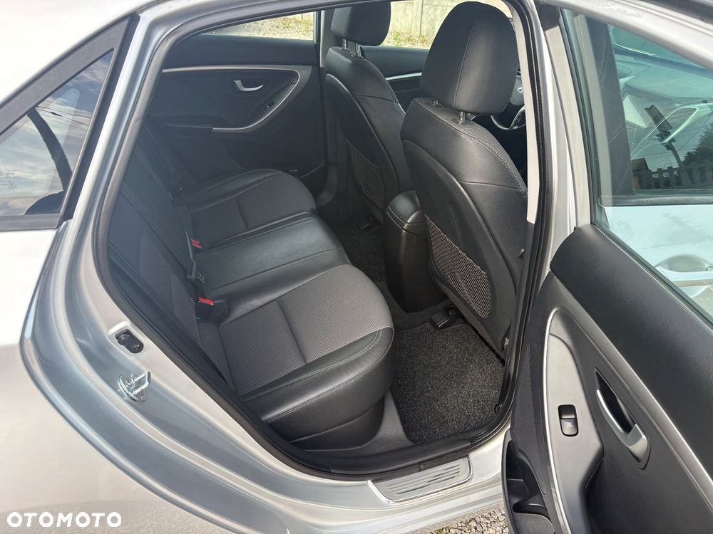 Hyundai i30 1.4 CRDi Intro Edition - 29