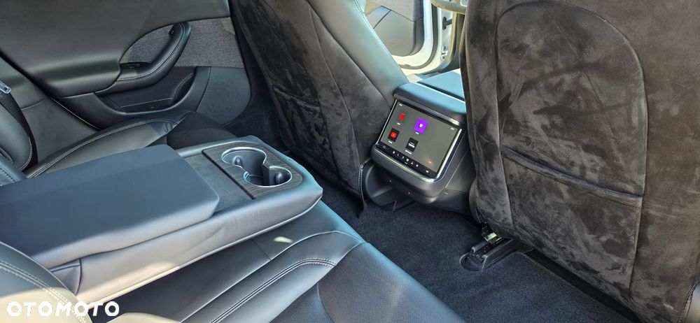 Tesla Model S Long Range AWD - 27