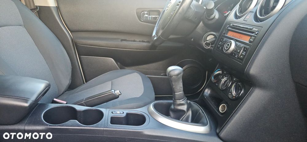 Nissan Qashqai - 25