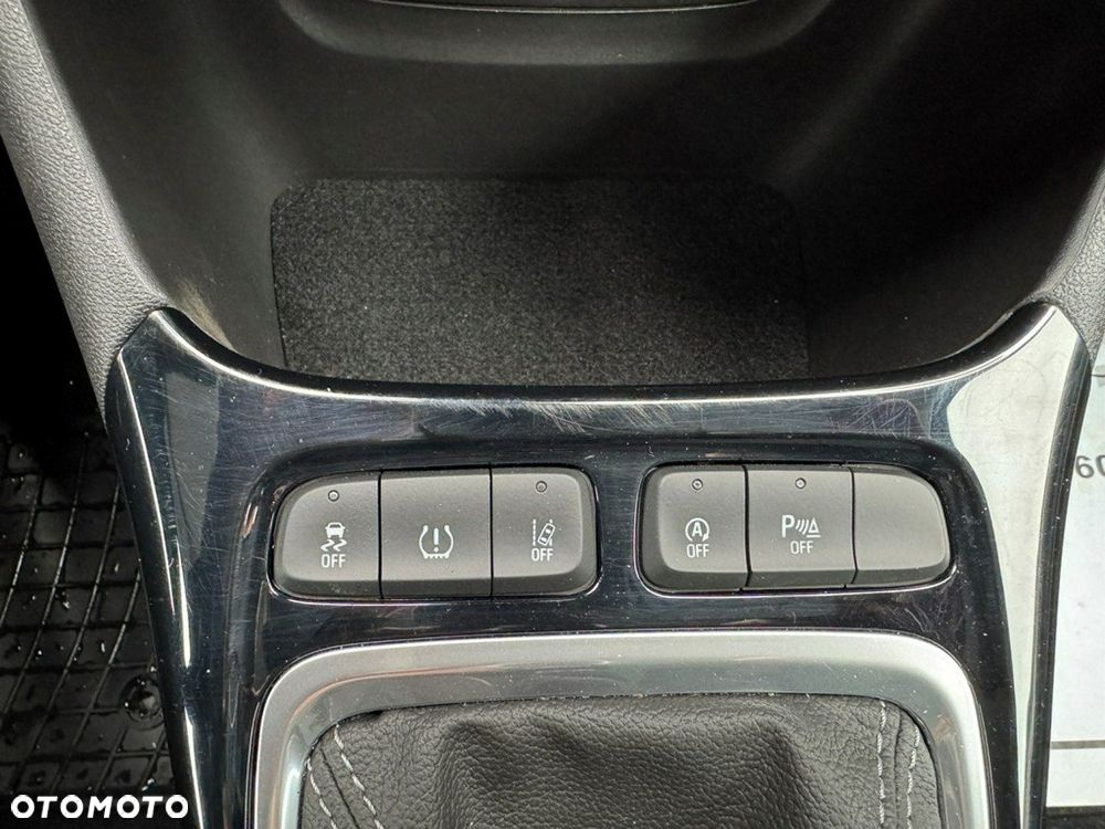 Opel Crossland X - 17