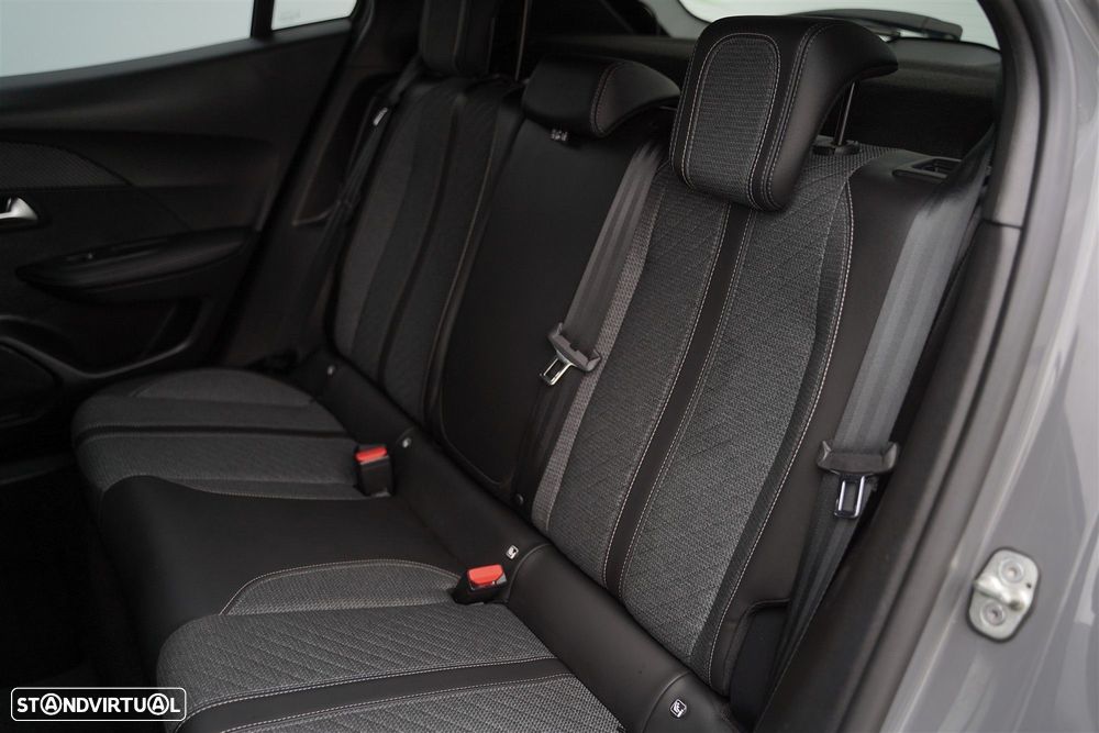 Peugeot e-2008 54 kWh Allure - 13