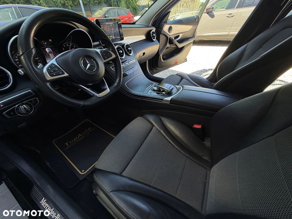 Mercedes-Benz Klasa C 200 9G-TRONIC AMG Line - 18