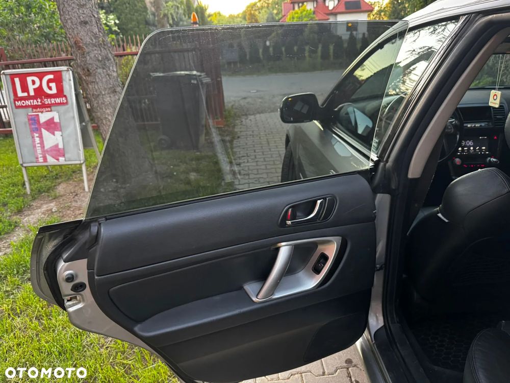 Subaru Legacy 2.5 4WD - 18