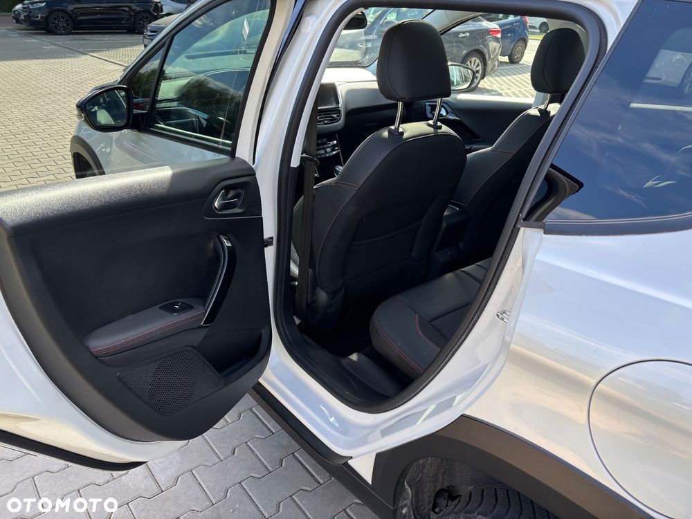 Peugeot 2008 1.2 PureTech GT Line S&S EAT8 - 7