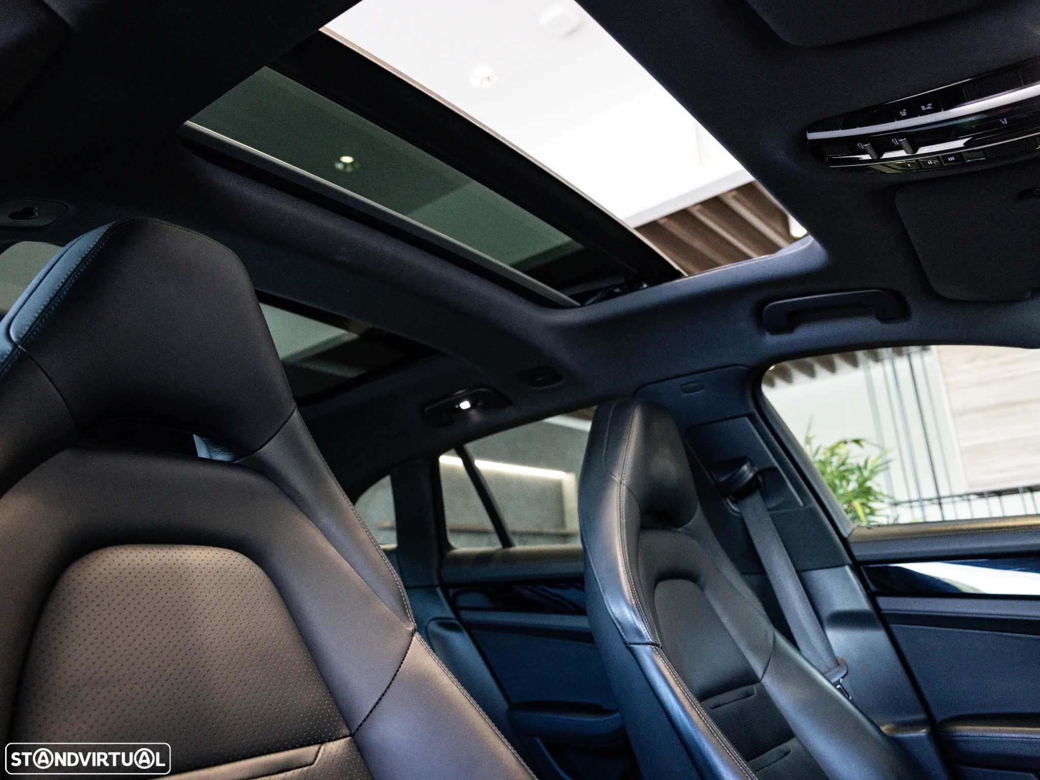 Porsche Panamera Sport Turismo 4 E-Hybrid - 34