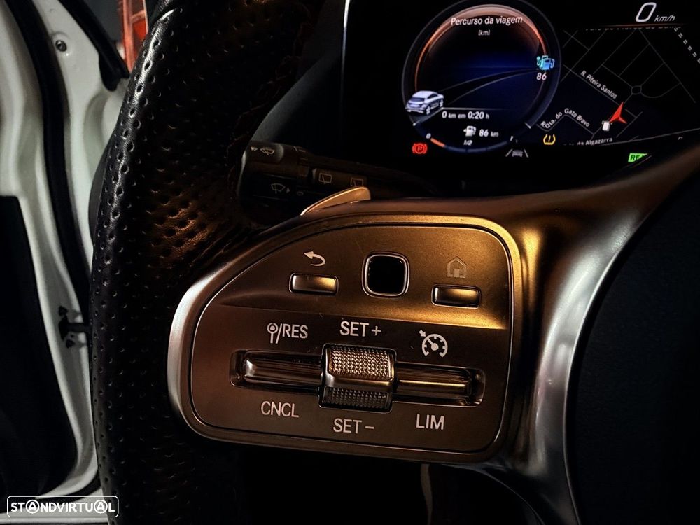 Mercedes-Benz GLA 250 e AMG Line - 12