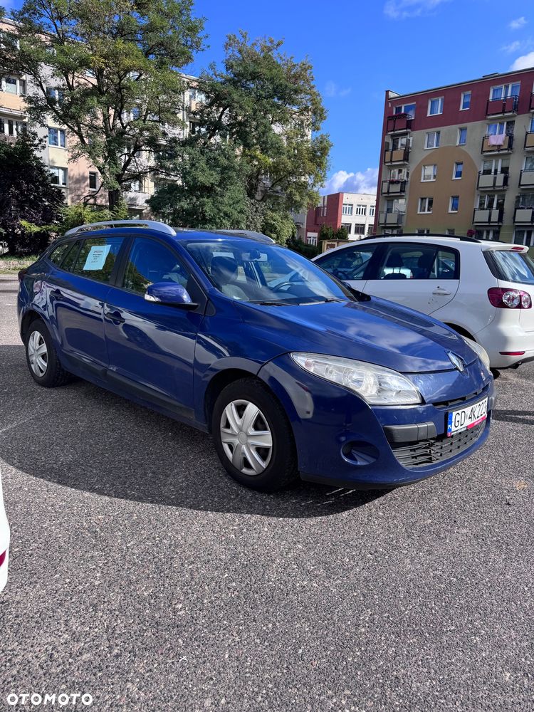 Renault Megane 2011 photo 2