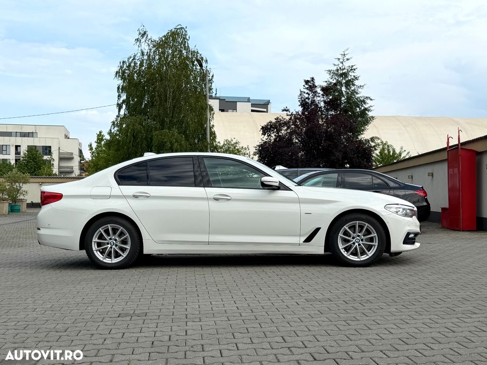 BMW Seria 5 520d Aut. - 32