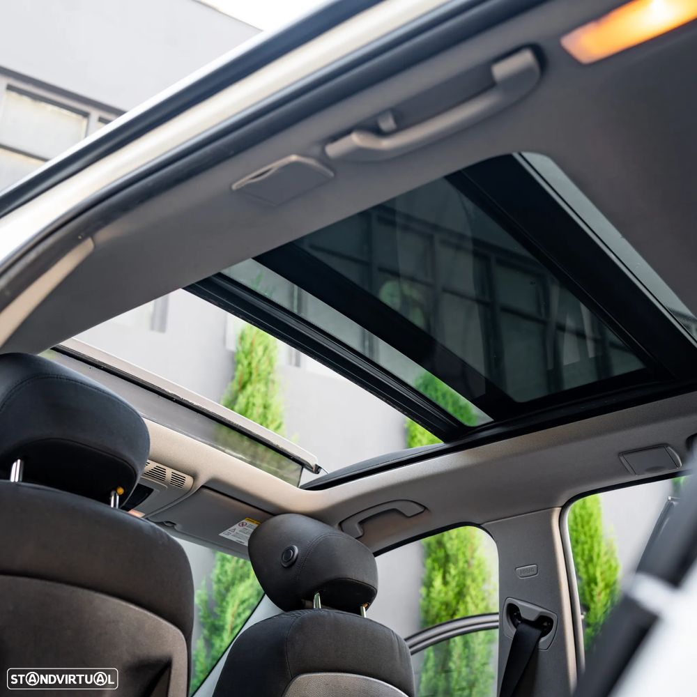 BMW 320 d Sport Line - 10