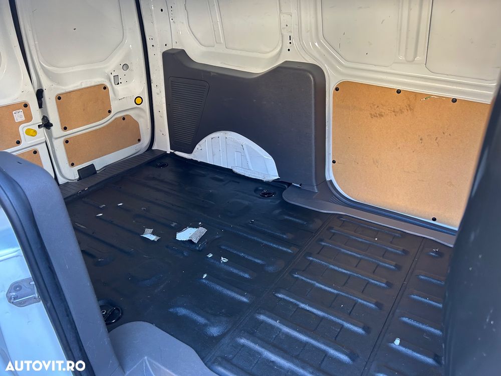 Ford Transit Connect - 12