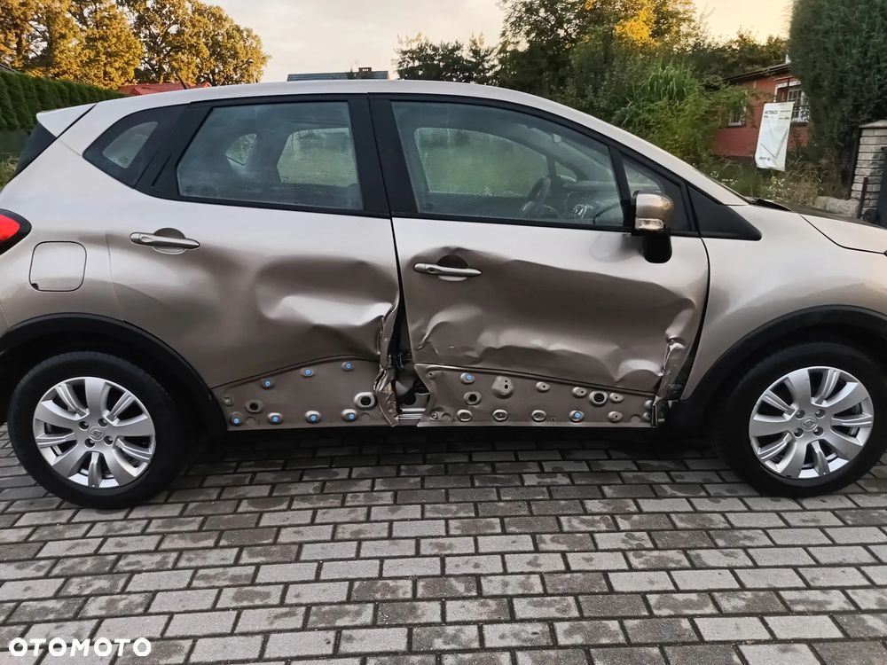 Renault Captur 0.9 Energy TCe Helly Hansen - 21