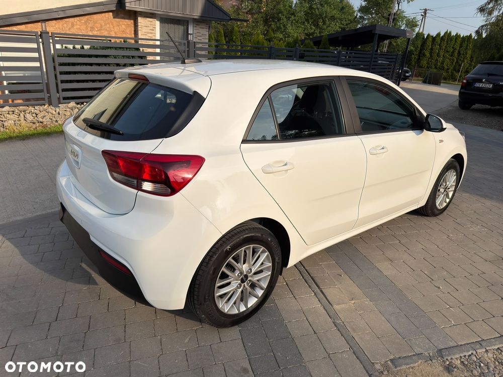 Kia Rio - 7