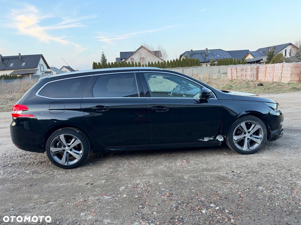 Peugeot 308 PureTech 130 GPF EAT8 Stop & Start GT Pack - 9