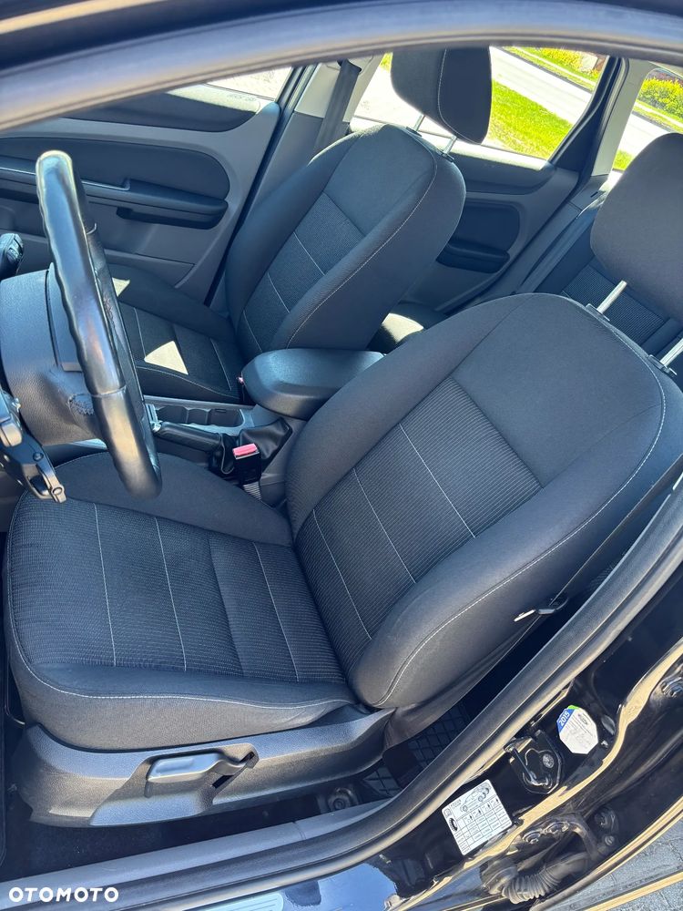 Ford Focus 2.0 16V Titanium - 10