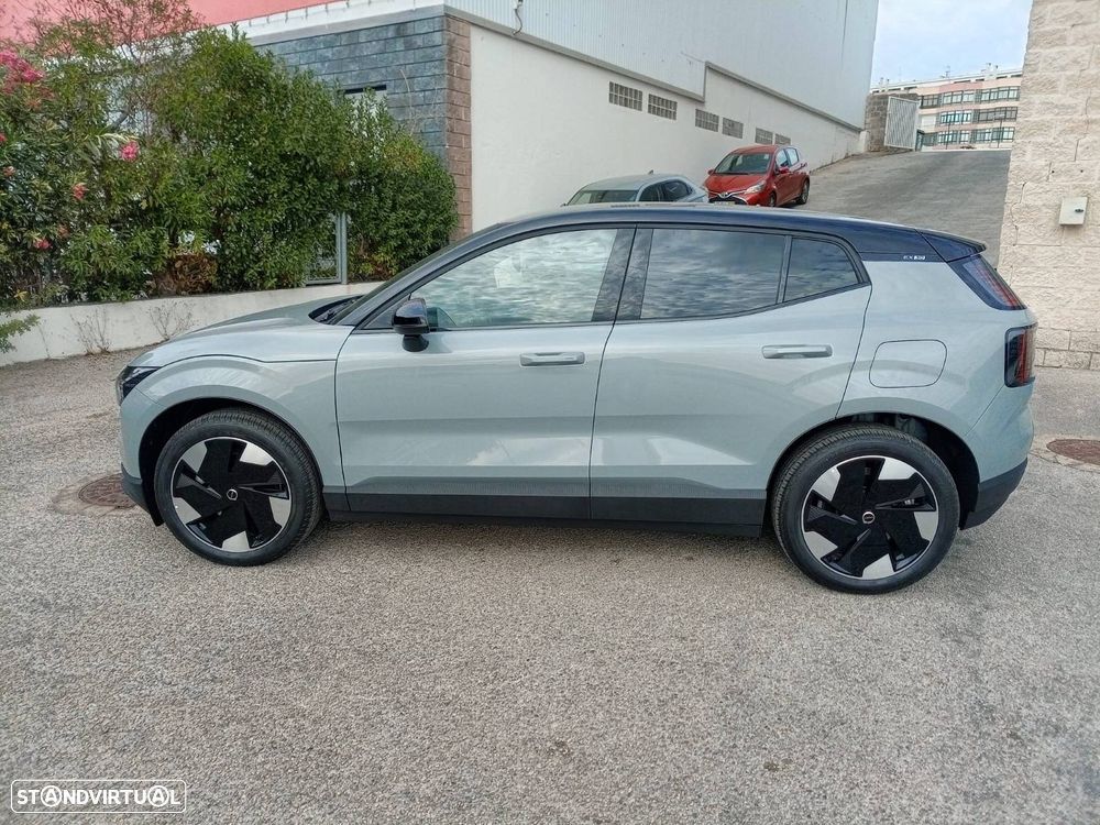 Volvo EX30 69 kWh Single Motor Extended Range Plus - 4