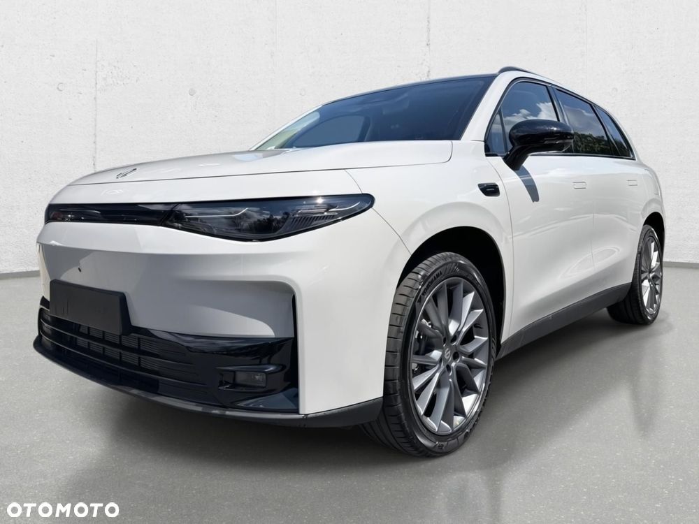 Leapmotor C10