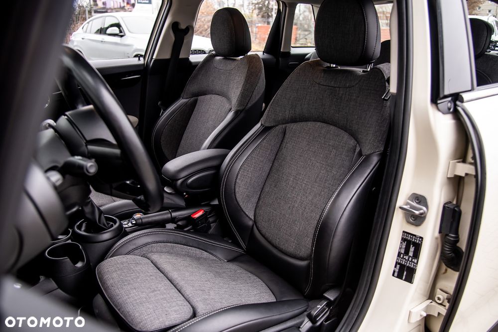 MINI Cooper Standard - 22