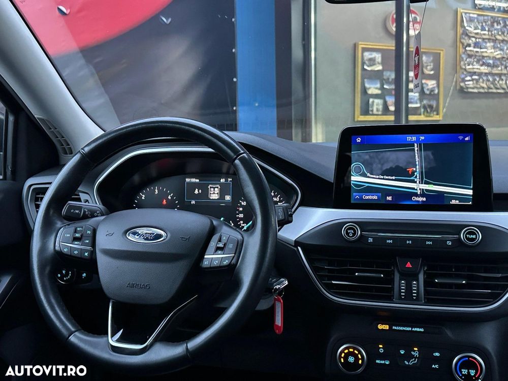 Ford Focus - 8