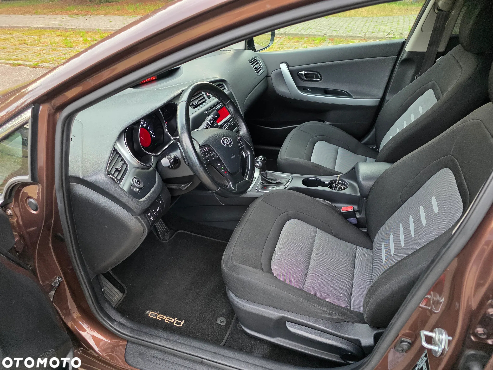 Kia Ceed 1.6 GDI DCT Platinum Edition - 7