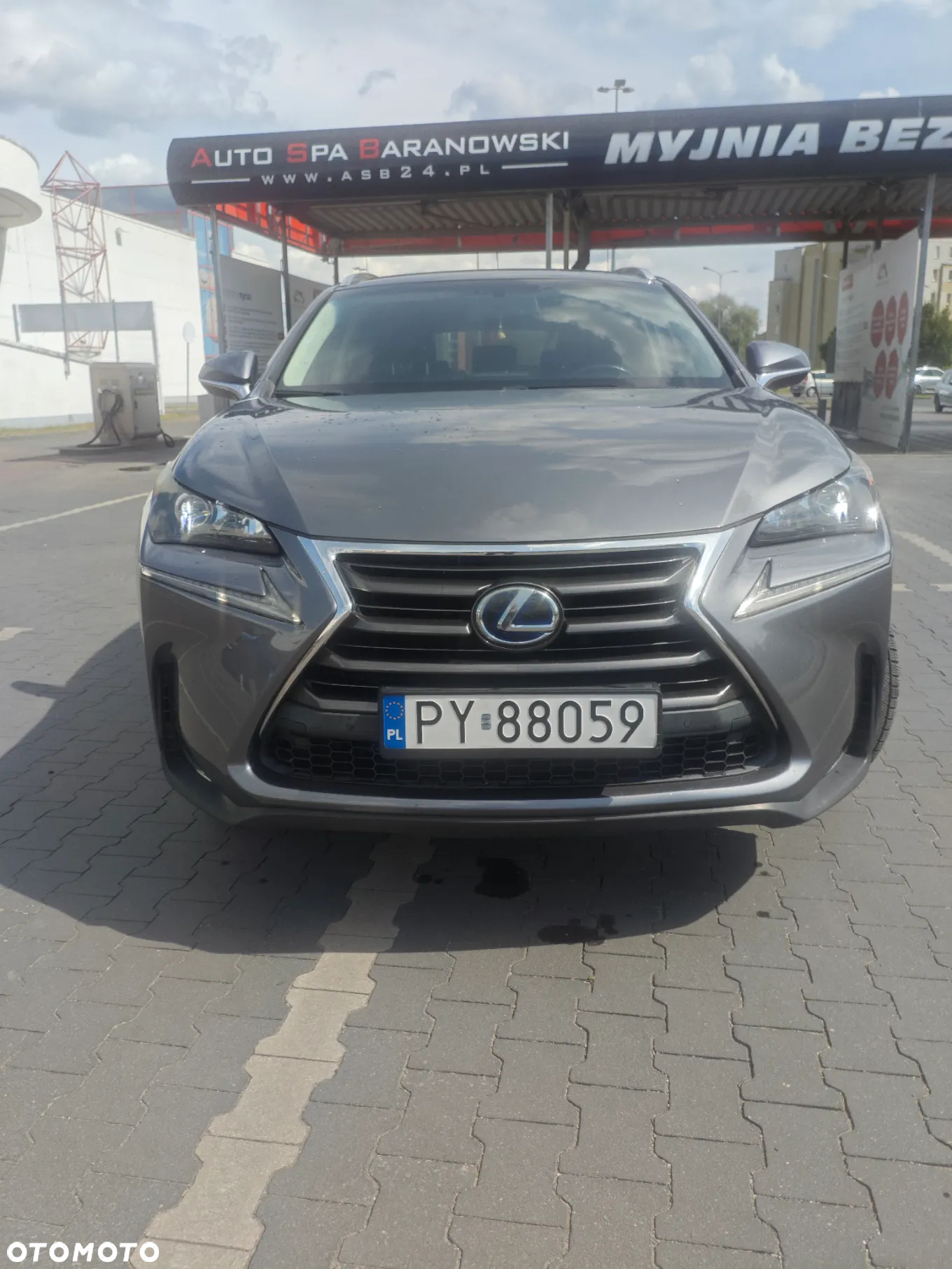 Lexus NX 300h Comfort AWD - 2