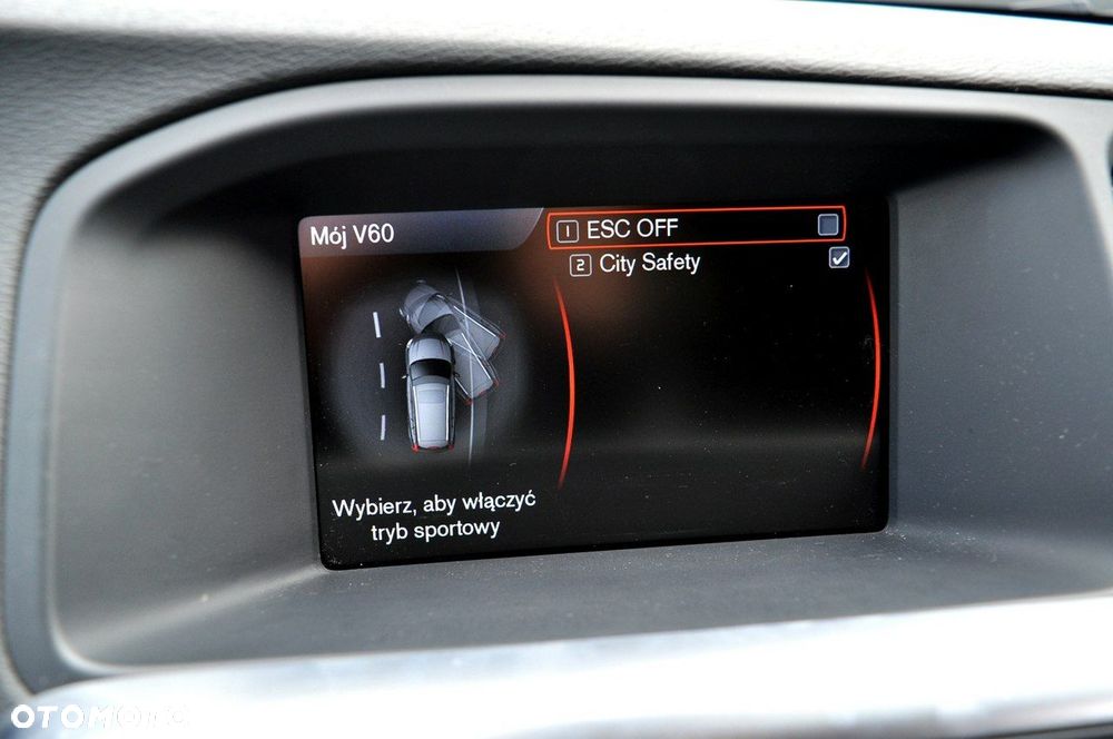 Volvo V60 D3 Geartronic Momentum - 29