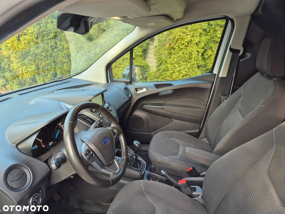 Ford Transit Courier S&S Basis - 13