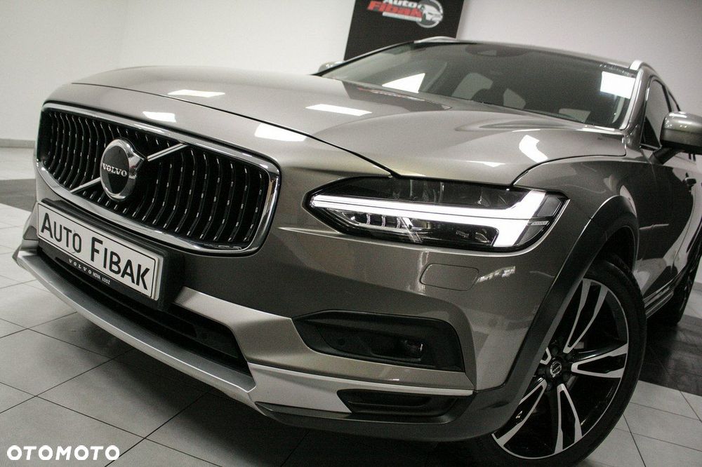 Volvo V90 Cross Country - 5