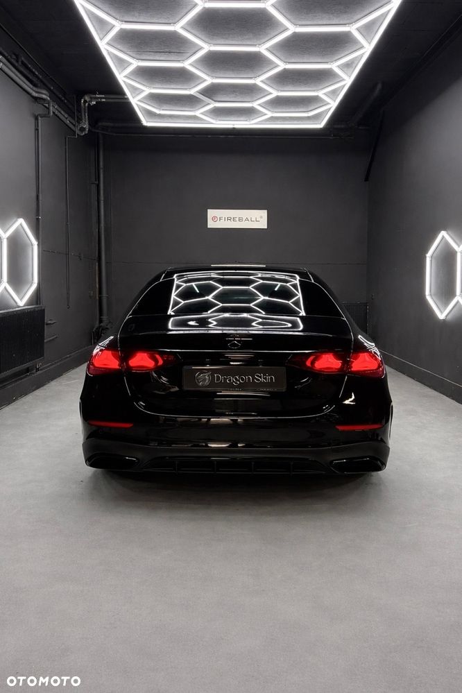 Mercedes-Benz Klasa E 300de 4Matic 9G-TRONIC AMG Line NIGHT Edition - 6