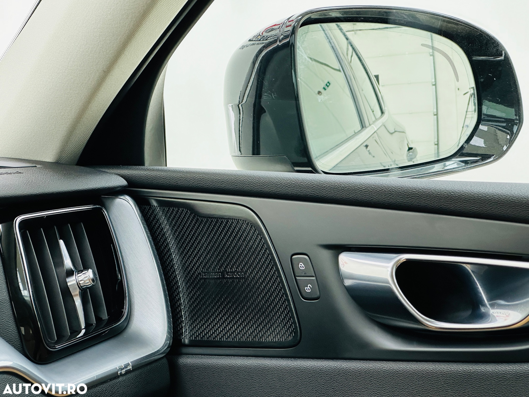 Volvo XC 60 - 37