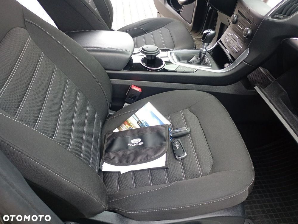 Ford Galaxy - 15