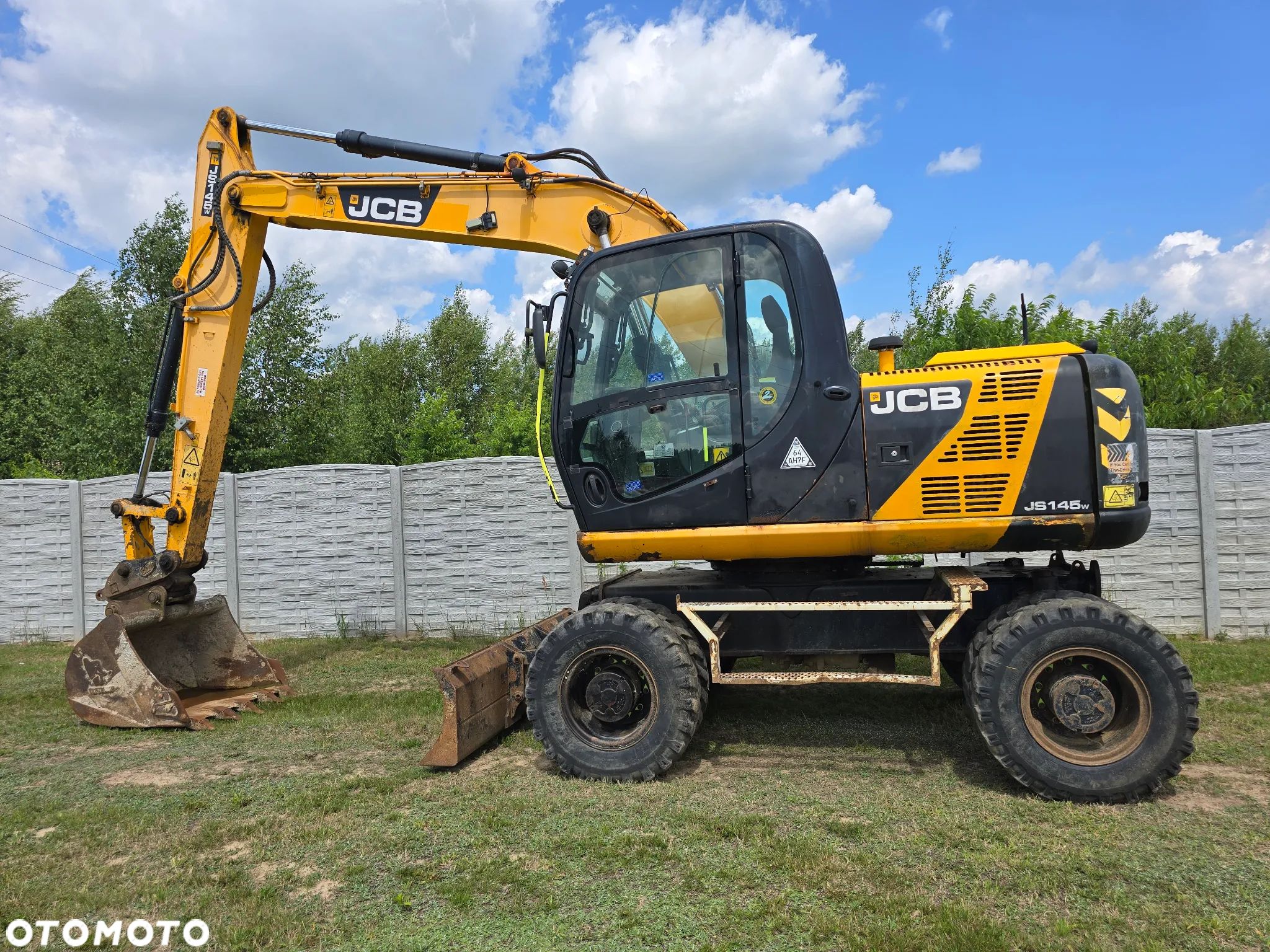 JCB - 1
