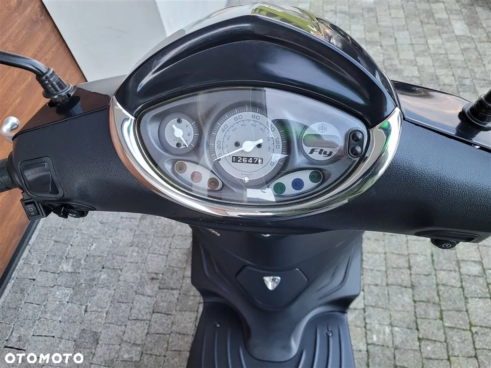 Piaggio FLY - 8