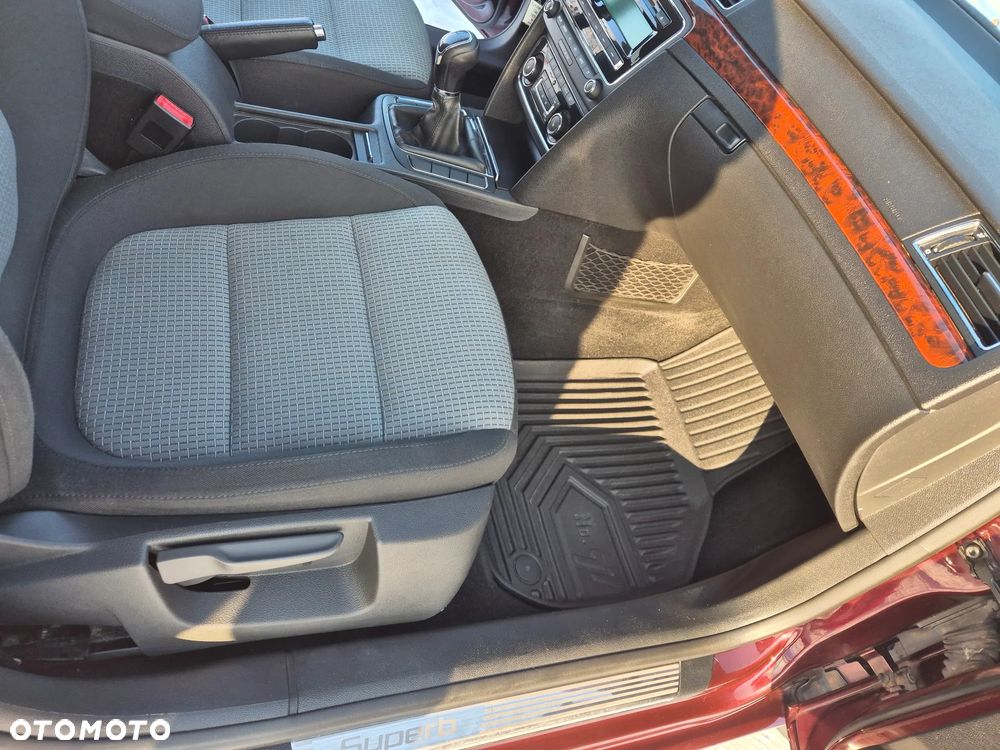 Skoda Superb 1.8 TSI Elegance - 24