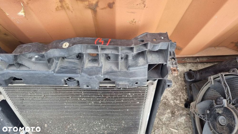 peugeot 2008 208 1.4 1.2 vti hdi pas przedni chłodnica wody wentylator - 3