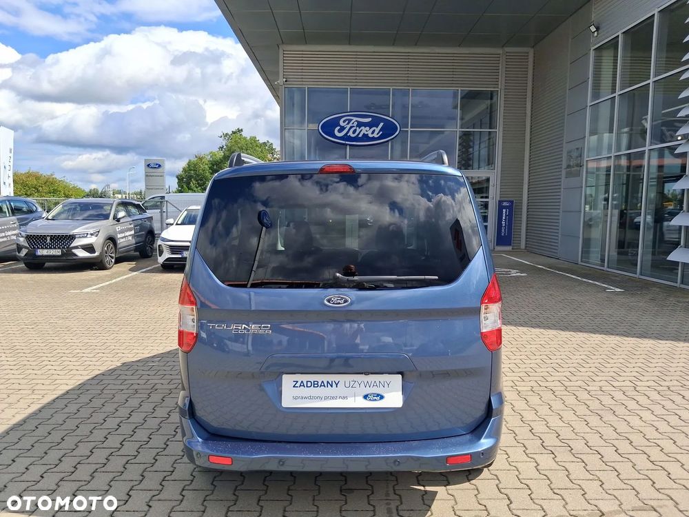 Ford Tourneo Courier 1.5 TDCi Titanium - 14