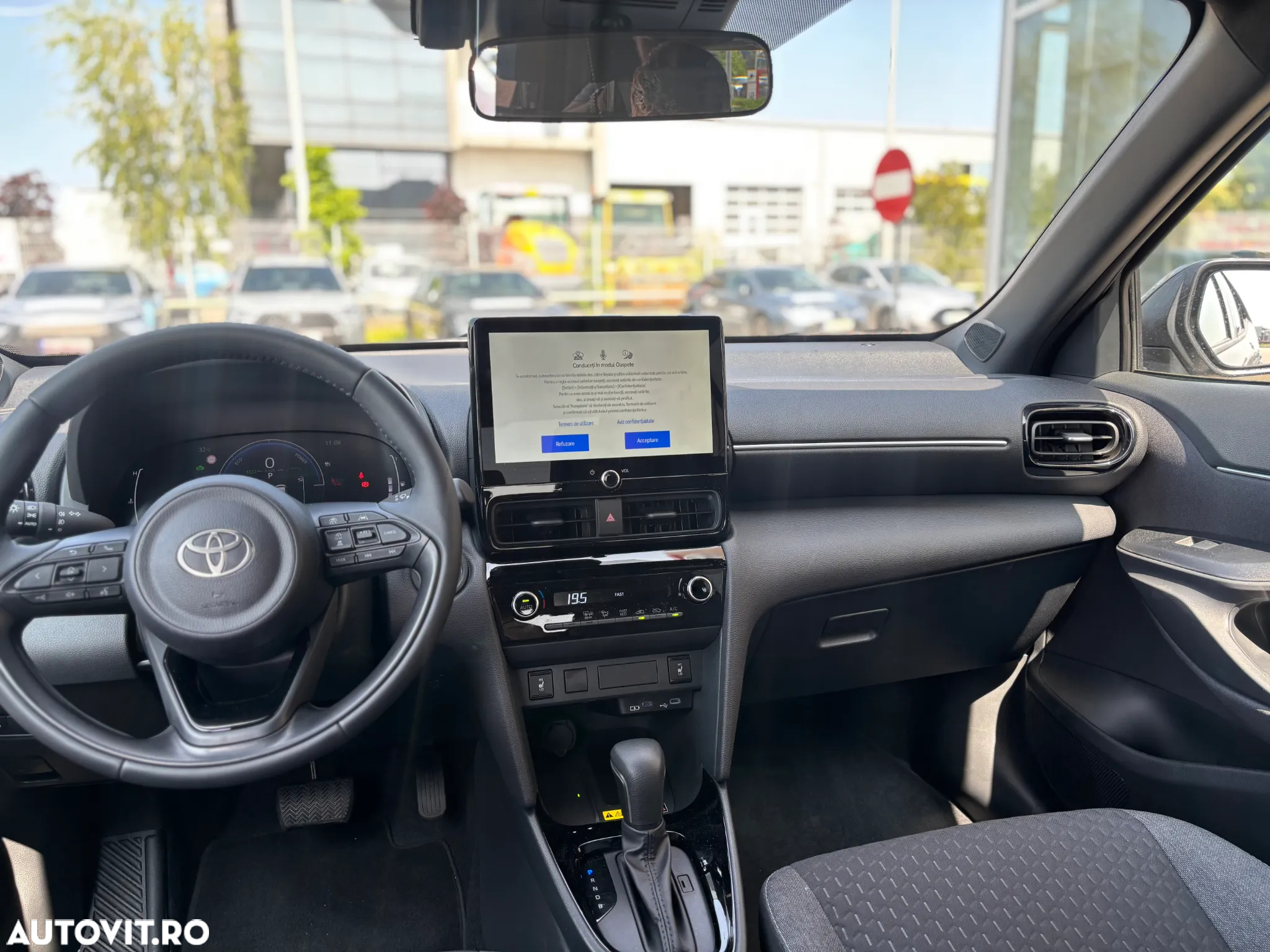 Toyota Yaris Cross 1.5 VVT-i HSD 4x2 Dynamic - 16
