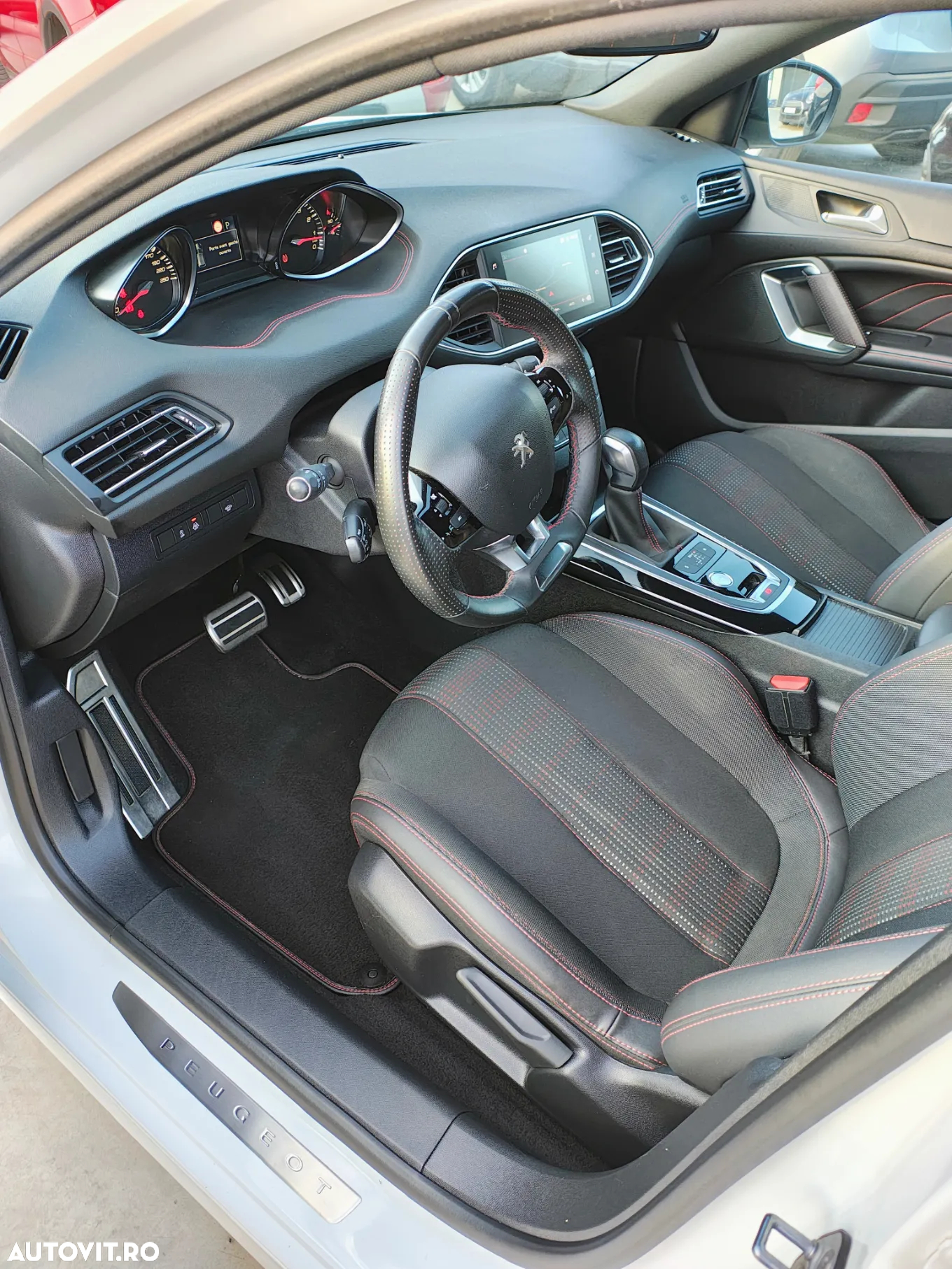 Peugeot 308 PureTech 130 EAT8 GT - 30