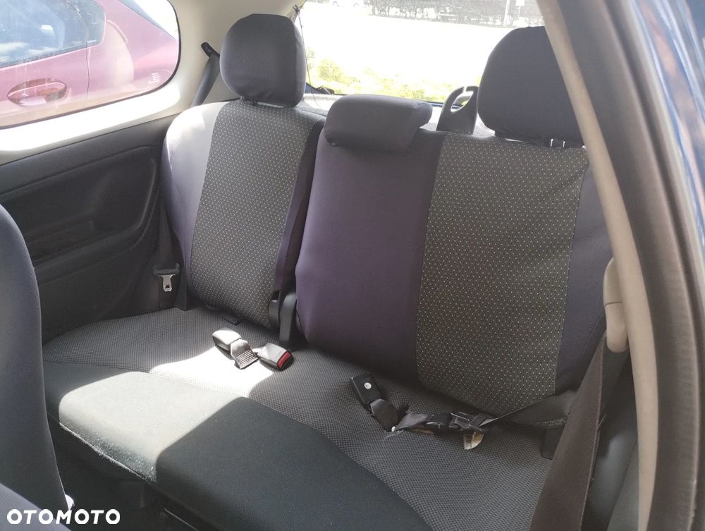 Toyota Yaris 1.4 D-4D Base - 8