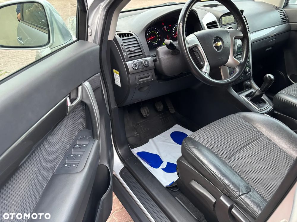 Chevrolet Captiva 2.4 2WD 7 Sitzer LS Family Edition - 19